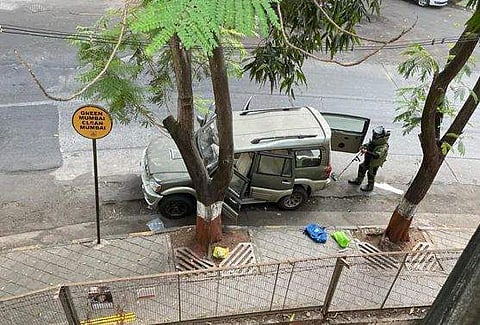 മുകേഷ് അംബാനിയുടെ വസതിക്കു സമീപം സ്‌ഫോടകവസ്തുക്കളുമായി ഉപേക്ഷിക്കപ്പെട്ട കാര്‍ /ഫയല്‍ ചിത്രം