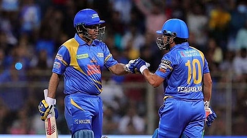 സച്ചിനും സെവാ​​ഗും ബാറ്റിങിനിടെ/ ട്വിറ്റർ