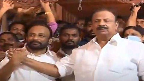 ഗോപിനാഥ് സുധാകരനൊപ്പം/ടെലിവിഷന്‍ ചിത്രം