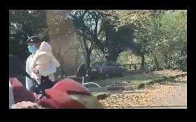 പിഞ്ചുകുഞ്ഞുമായി ട്രാഫിക് നിയന്ത്രിക്കുന്ന പൊലീസുകാരി