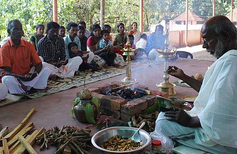മതംമാറിയവരെ തിരിച്ചു ഹിന്ദുമതത്തില്‍ എത്തിക്കുന്നതിന് വിഎച്ച്പി 2015ല്‍ കോട്ടയത്തു നടത്തിയ ഘര്‍വാപസി/ഫയല്‍
