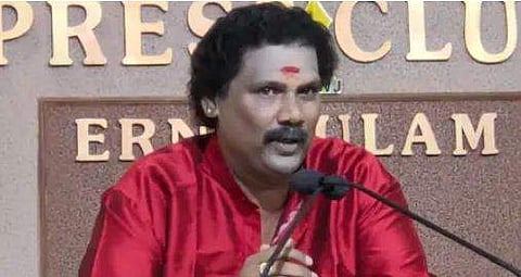 വി ആര്‍ മുരുകദാസ് ദാസ് കുട്ടി വാര്‍ത്താസമ്മേളനത്തില്‍