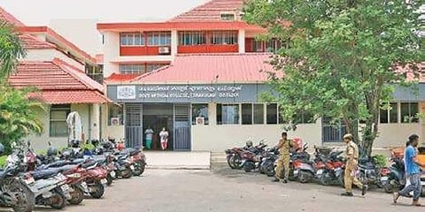 എറണാകുളം മെഡിക്കല്‍ കോളജ് / ഫയല്‍ ചിത്രം