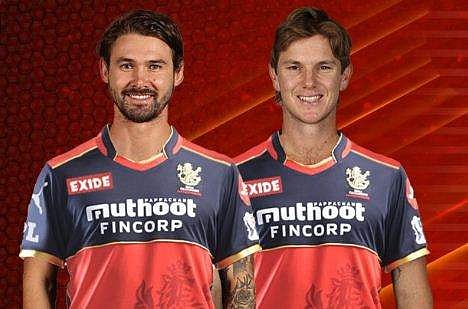 റിച്ചാർഡ്ൻ, സാംപ/ ട്വിറ്റർ