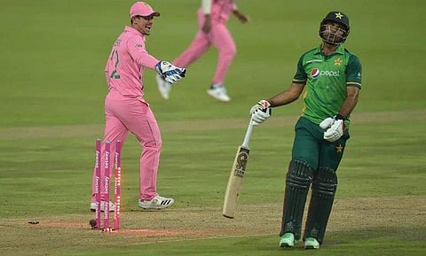 ഫഖർ സമാന്റെ പുറത്താകൽ ആഘോഷിക്കുന്ന ക്വിന്റൻ ഡി കോക്ക്/ ട്വിറ്റർ