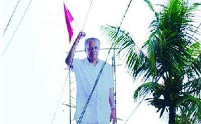 പിണറായിയുടെ കട്ടൗട്ട് ചിത്രം ഫെയ്‌സ്ബുക്ക്‌