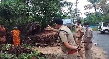 കേരള പൊലീസ് പങ്കുവച്ച വീഡിയോയില്‍ നിന്ന്‌