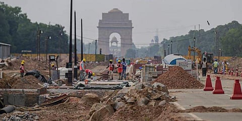 സെന്‍ട്രല്‍ വിസ്ത പദ്ധതിയുടെ നിര്‍മ്മാണ പ്രവര്‍ത്തനങ്ങള്‍ പുരോഗമിക്കുന്നു/ പിടിഐ