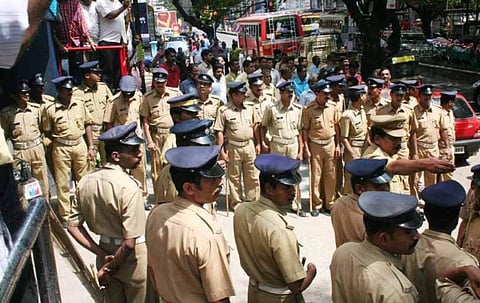 'കാലമിനിയുമുരുളും;' ശ്രീകൃഷ്ണ ജയന്തിയും നബിദിനവും എല്ലാം ഇനിയും വരും