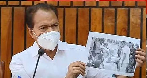 പി ടി തോമസിന്റെ വാര്‍ത്താ സമ്മേളനം/ ടെലിവിഷന്‍ ദൃശ്യം