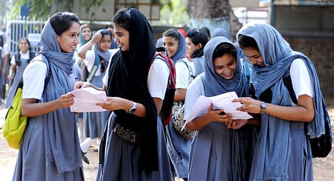 ക്ഷേമ സ്‌കോളര്‍ഷിപ്പുകള്‍ വിവാദമാകുമ്പോള്‍