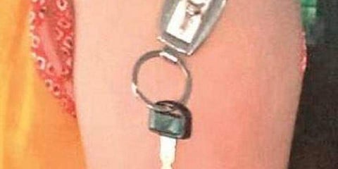 ബം​ഗളൂരു സ്വദേശിയായ യുവതി കാന്തിക ശക്തി ലഭിച്ചെന്ന അവകാശവാദവുമായി