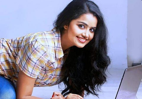 അനുപമ പരമേശ്വരന്‍, ഫെയ്‌സ്ബുക്ക് ചിത്രം