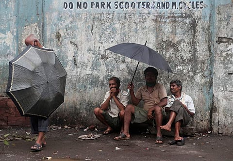കടം മാത്രം ബാക്കി; പ്രതിസന്ധിയുടെ ആഴം ഈ കണക്കുകള്‍ പറയും