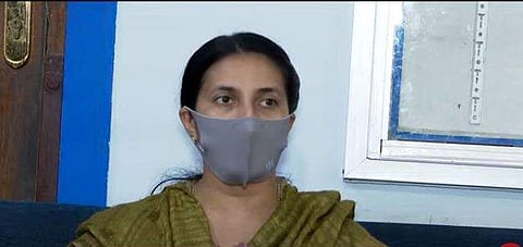 മയൂഖ ജോണി മാധ്യമങ്ങളോട് സംസാരിക്കുന്നു / ടെലിവിഷന്‍ ചിത്രം