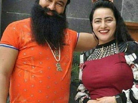 ഹണിപ്രീതിനൊപ്പം ഗുര്‍മീത് റാം റഹീം