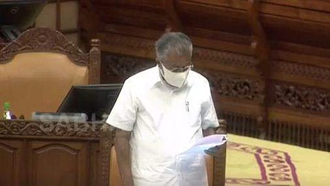 പ്രതിപക്ഷത്തിന്റെ അടിയന്തര പ്രമേയത്തിന് മുഖ്യമന്ത്രി മറുപടി പറയുന്നു