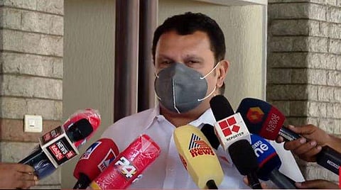 കോഴിക്കോട് കെ മുരളീധരന്‍ മാധ്യമങ്ങളെ കാണുന്നു