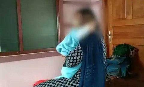 വീടിന് പുറത്താക്കിയ അമ്മയും കുഞ്ഞും ടെലിവിഷന്‍ ചിത്രം