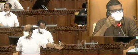 കുഞ്ഞാലിക്കുട്ടി നിയമസഭയില്‍ സംസാരിക്കുന്നു / ടെലിവിഷന്‍ ചിത്രം