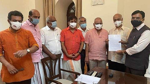 എംപിമാര്‍ കേന്ദ്രമന്ത്രിയുമായി കൂടിക്കാഴ്ച നടത്തുന്നു / ഫെയ്‌സ്ബുക്ക് ചിത്രം