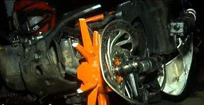 അപകടത്തില്‍പ്പെട്ട ബൈക്ക്‌