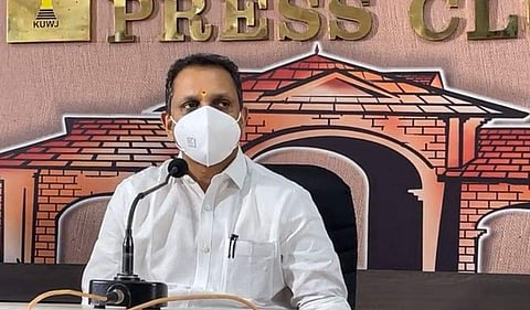 കെ സുരേന്ദ്രന്റെ വാര്‍ത്താസമ്മേളനം / ടെലിവിഷന്‍ ചിത്രം