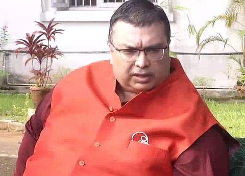 കസ്റ്റംസ് കമ്മീഷണര്‍ സുമിത് കുമാര്‍/ ടെലിവിഷൻ ചിത്രം