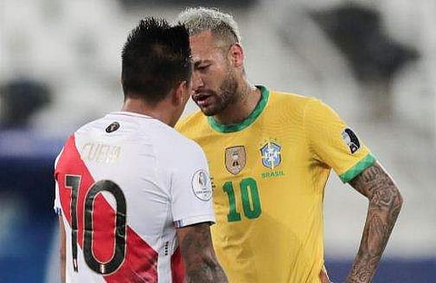 പെറുവിനെതിരായ കളിയില്‍ നെയ്മര്‍/ഫോട്ടോ: ട്വിറ്റര്‍