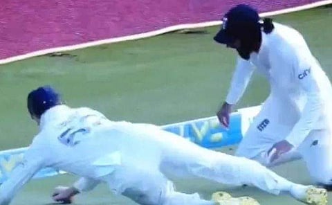 ലോര്‍ഡ്‌സില്‍ കോഹ്‌ലിയുടെ ബൗണ്ടറി തടയാനുള്ള ഇംഗ്ലണ്ട് താരങ്ങളുടെ ശ്രമം/വീഡിയോ ദൃശ്യം