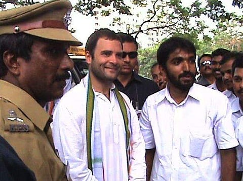 ചാണ്ടി ഉമ്മന്‍ രാഹുല്‍ഗാന്ധിക്കൊപ്പം / ഫെയ്‌സ്ബുക്ക് ചിത്രം