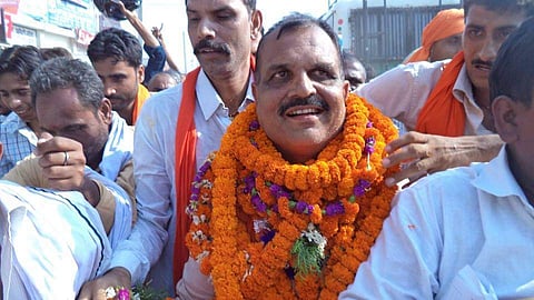 ഹരിഭൂഷണ്‍ ഠാക്കൂര്‍/ഫെയ്‌സ്ബുക്ക്‌