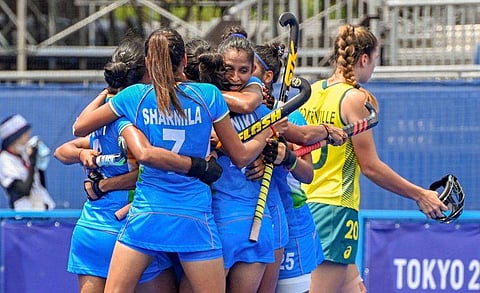 ഇന്ത്യന്‍ ടീമിന്റെ ആഹ്ലാദം / പിടിഐ ചിത്രം