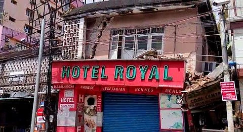 കൊച്ചിയിലെ മാസ് ഹോട്ടല്‍