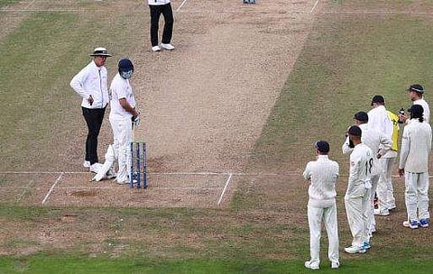 ഇംഗ്ലീഷ് ആരാധകന്‍ ജാര്‍വോ ഗ്രൗണ്ട് കയ്യടക്കിയപ്പോള്‍/ഫോട്ടോ: ട്വിറ്റര്‍