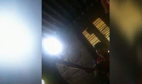 കുഞ്ഞിനെ ക്രൂരമായി തല്ലുന്നതിന്റെ വീഡിയോദൃശ്യം