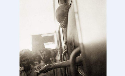 1945ൽ ഹരിജനങ്ങൾക്കു വേണ്ടിയുള്ള ധന സമാഹരണം ലക്ഷ്യമിട്ട് ​ഗാന്ധിജി നടത്തിയ ട്രെയിൻ യാത്ര. മൂന്ന് മാസം നീണ്ട യാത്ര ബം​ഗാൾ, അസം, ദക്ഷിണേന്ത്യയിലെ സംസ്ഥാനങ്ങൾ എന്നിവയിലൂടെയായിരുന്നു​