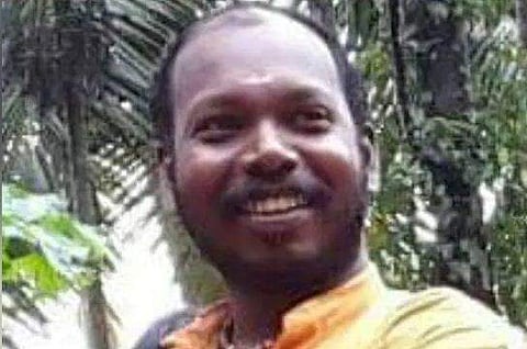 നാടന്‍പാട്ടുകാരന്‍ രതീഷ് / ടെലിവിഷന്‍ ചിത്രം