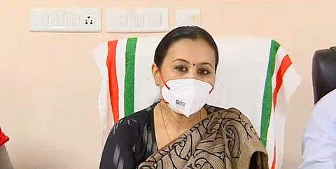 ആരോഗ്യമന്ത്രി വീണാ ജോര്‍ജ് മാധ്യമങ്ങളോട് സംസാരിക്കുന്നു / ടെലിവിഷന്‍ ചിത്രം