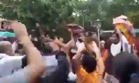 ഡല്‍ഹിയില്‍ സംഘടിപ്പിച്ച റാലിയില്‍  മുസ്ലീം വിരുദ്ധ മുദ്രാവാക്യം വിളിക്കുന്നവര്‍ / വീഡിയോ ദൃശ്യം