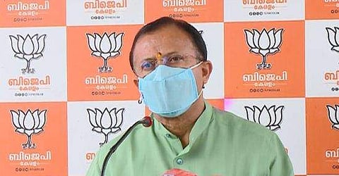 വി മുരളീധരന്‍ മാധ്യമങ്ങളോട് സംസാരിക്കുന്നു / ടെലിവിഷന്‍ ചിത്രം