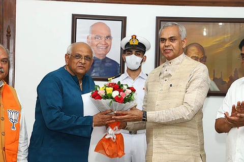 ഭുപേന്ദ്ര പട്ടേല്‍- ഗുജറാത്ത് ഗവര്‍ണര്‍ കൂടിക്കാഴ്ച