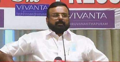 അനില്‍കുമാര്‍ വാര്‍ത്താ സമ്മേളനത്തിനിടെ