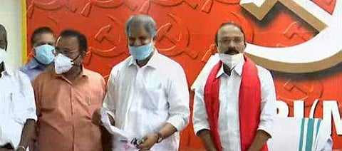 പി എസ് പ്രശാന്ത് സിപിഎം സംസ്ഥാന സെക്രട്ടറി വിജയരാഘവനൊപ്പം