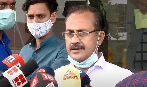 പി എംഎ സലാം മാധ്യമങ്ങളോട് സംസാരിക്കുന്നു / ടെലിവിഷന്‍ ചിത്രം