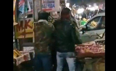 മര്‍ദ്ദിക്കുന്നതിന്റെ വീഡിയോ ദൃശ്യം