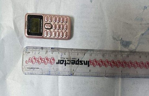 തടവുകാരൻ വിഴുങ്ങിയ മൊബൈൽ/ എഎൻഐ ചിത്രം