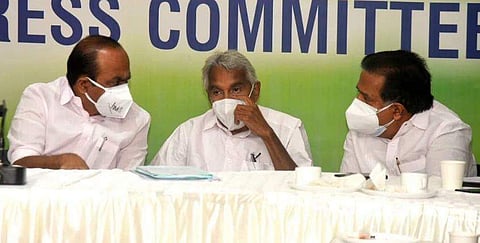 വി ഡി സതീശൻ, ഉമ്മൻചാണ്ടി, രമേശ് ചെന്നിത്തല എന്നിവർ/ ഫയൽ