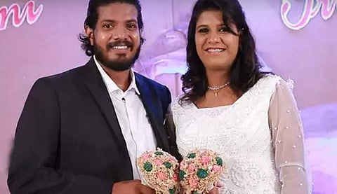 ഉണ്ണി പി രാജ്, പ്രിയങ്ക/ഫയല്‍