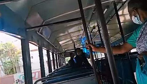 യാത്രക്കാരികളെ തെറിവിളിക്കുന്ന കെഎസ്ആര്‍ടിസി കണ്ടക്ടര്‍/ ടെലിവിഷന്‍ ചിത്രം